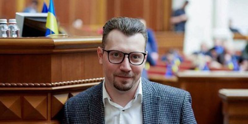 "Слуги" забрали все в громад, тепер просять чинити кримінал: експерт прокоментував пропозицію Безгіна